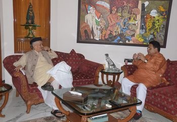 Governor Koshyari's discussion with Vijay Darda | राज्यपाल कोश्यारी यांची विजय दर्डा यांच्याशी चर्चा