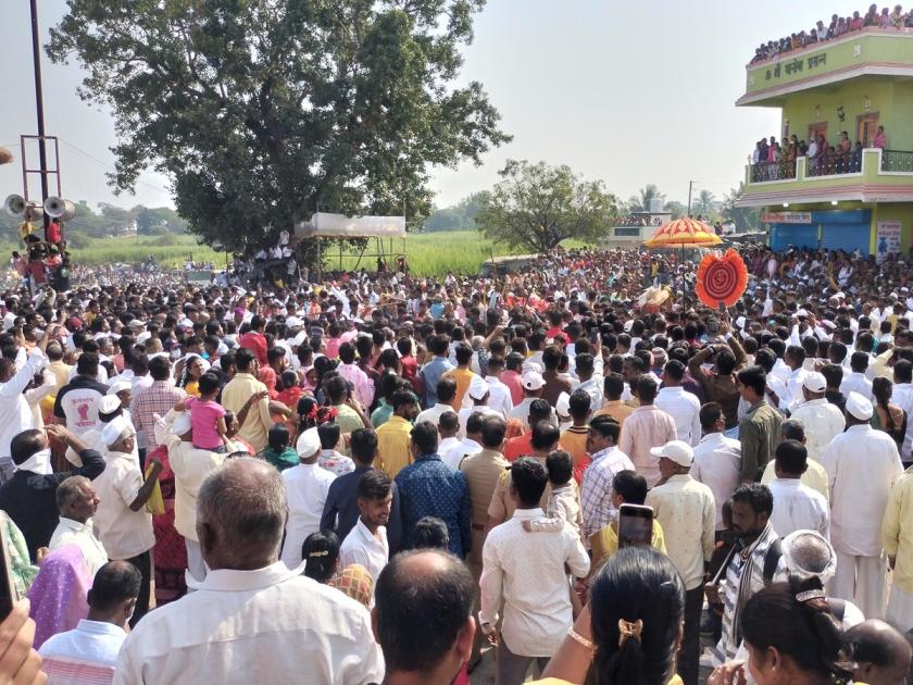 Bhanoba's good! In Koyali, the devotees experienced the thrill of the God-Demon battle | Pune: भानोबाचं चांगभलं! कोयाळीत भाविकांनी अनुभवला देव-दानव युद्धाचा थरार