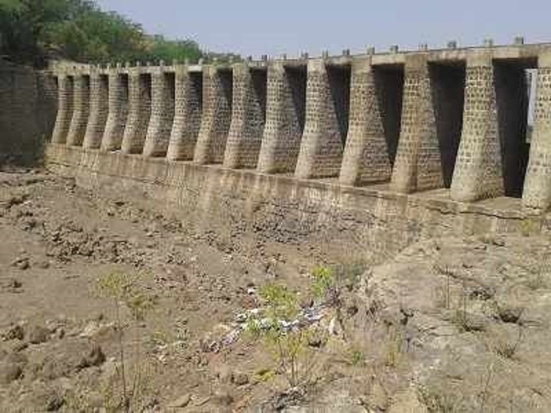  Kolhpuri type dam dorught in the district | औरंगाबाद जिल्ह्यातील कोल्हापुरी बंधारे कोरडेठाक