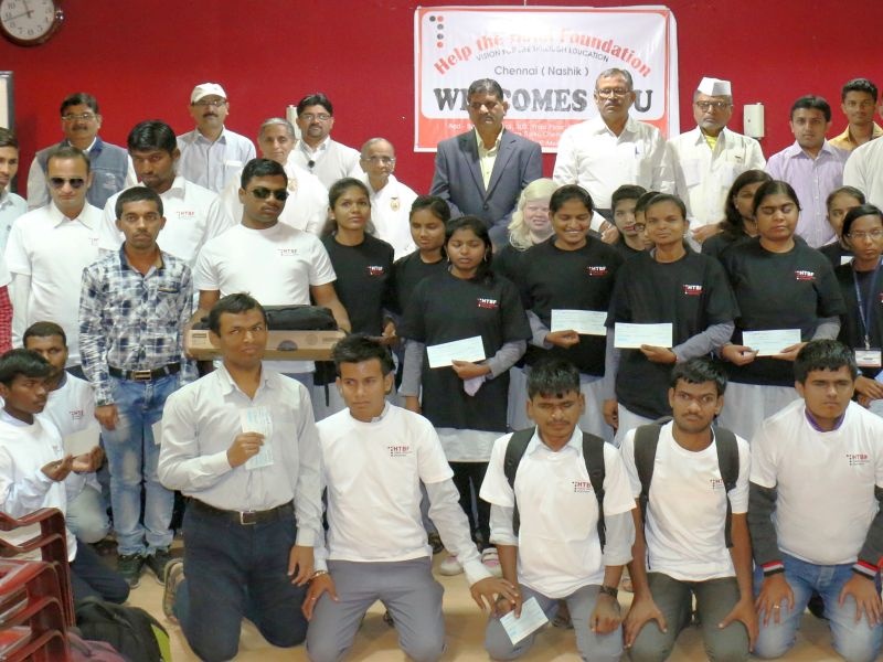 'Help the Blind' by the students of Nasik, 38 students of Nashik, got scholarships | अंध विद्यार्थ्यांना मदतीचा हात ,चेन्नईच्या ‘हेल्प द ब्लाईंड’ने दिली नाशिकच्या 38 विद्यार्थ्यांना शिष्यवृत्ती