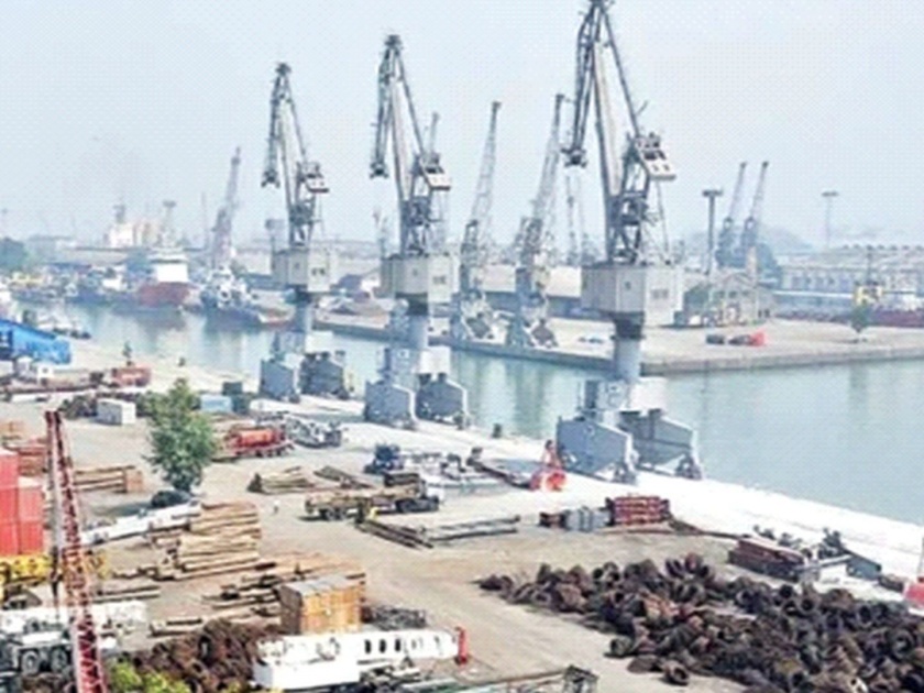 28,000 crore agreement from Mumbai Port Trust for development of ports including shipping | जलवाहतुकीसह बंदरांच्या विकासासाठी मुंबई पोर्ट ट्रस्टकडून २८ हजार कोटींचे करार