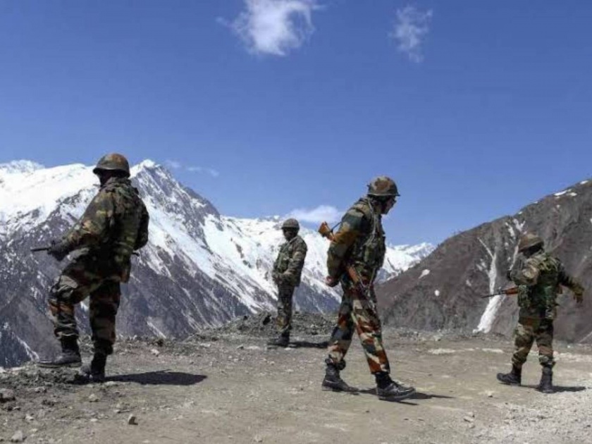 china calls for immediate return of soldier held by indian army in ladakh | "त्या सैनिकाला ताबडतोब सोडा"; चीनची भारतीय लष्कराकडे मागणी