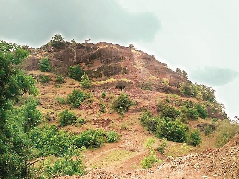 The small fort of Lahhud | लहुगडचा छोटा किल्ला