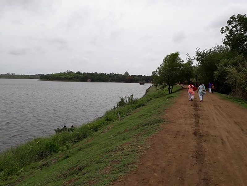 The safety dam of Ambazari Lake in Nagpur is in dilapidated condition | नागपुरातील अंबाझरी तलावाचा सुरक्षा बांध जीर्णावस्थेत