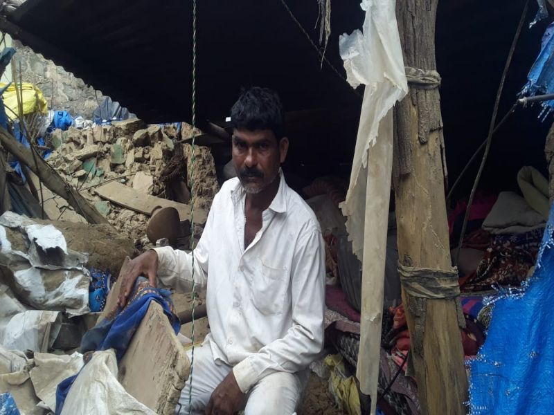 Lakhs of rupees damaged by collapse of house | भडगाव तालुक्यातील वाडे येथे घर कोसळून लाखो रुपयांचे नुकसान, सुदैवाने मोठी दुर्घटना टळली