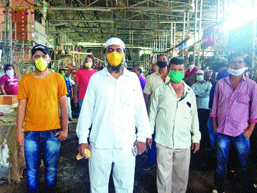 CoronaVirus News: 700 traders in Lakshmi Market starve | CoronaVirus News: लक्ष्मी मार्केटमधील ७०० व्यापाऱ्यांवर उपासमारीची वेळ