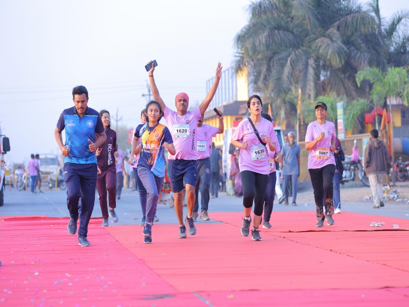 Thousands of Laturkars ran for better health Youth participation in IMAthon, an initiative of IMA | उत्तम आरोग्यासाठी धावले हजारो लातूरकर; आयएमएचा उपक्रम, आयएमएथॉनला अबालवृध्दांचा सहभाग