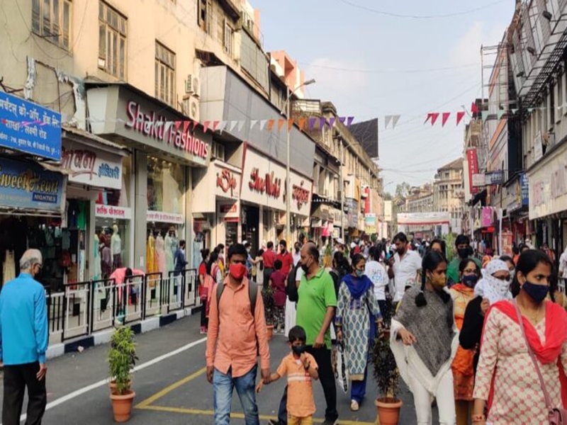 Pedestrian Day: Walking Plaza on Lakshmi Street, ‘No Entry’ for vehicles on Monday; Change in bus route too | Pedestrian Day: लक्ष्मी रस्त्यावर साेमवारी वॉकिंग प्लाझा, वाहनांना ‘नाे एन्ट्री’; बसच्या मार्गातही बदल