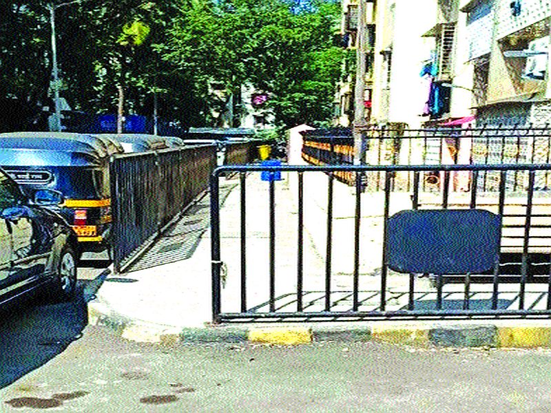 Opposition to guard patrols of sidewalks in Shantinagar | शांतीनगरमध्ये पदपथांच्या संरक्षक जाळ्यांना विरोध