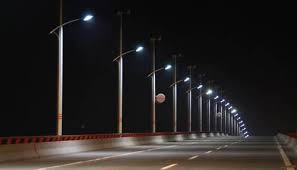 EeSL seals for LED streetlights in eight municipal areas in the state | राज्यातील आठ महापालिका क्षेत्रात एलईडी पथदिव्यांसाठी ‘ईईएसएल’वर शिक्कामोर्तब