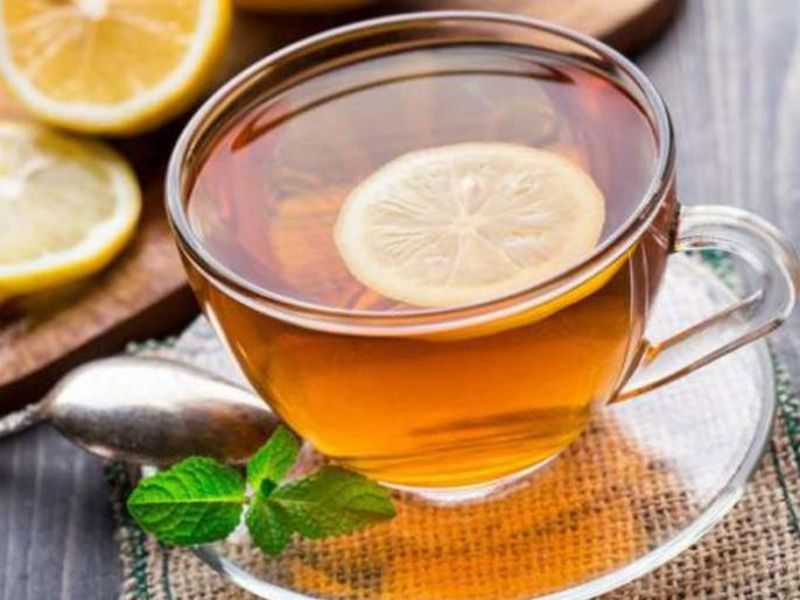 How to cook make lemon and honey tea for morning | सकाळी रिकाम्यापोटी घ्या हा खास चहा, अॅसिडीटी आणि पोटाची समस्या पळवा!