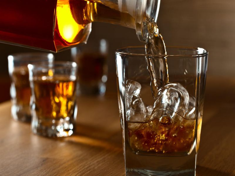  Petition to ban minor alcoholic beverages | अल्पवयीन मद्यपींना आळा बसविण्यासाठी याचिका
