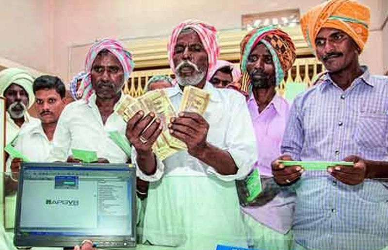 Only the 49 farmers who have borrowed from the lender get the benefit of loan waiver | सावकाराकडून कर्ज घेतलेल्या ४९ शेतकऱ्यांनाच कर्जमाफीचा लाभ