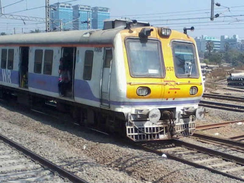 Central Railway disrupted; During the sion-matunga, the railway track breaks | Mumbai Train Update : मध्य रेल्वे विस्कळीत; सायन-माटुंग्यादरम्यान रेल्वे रुळाला तडे