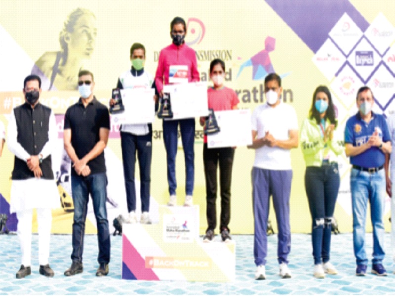 Dinkar Prajakta won the Aurangabad Grand Marathon organized by lokmat | दिनकर, प्राजक्ताने जिंकली औरंगाबाद महामॅरेथॉन