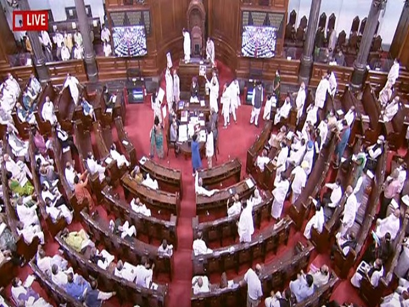 Opposition scatters paper on Lok Sabha Speaker, suspends 10 MPs? | विरोधकांकडून लोकसभा अध्यक्षांवर कागदाची उधळण, 10 खासदारांवर निलंबनाची कारवाई ?