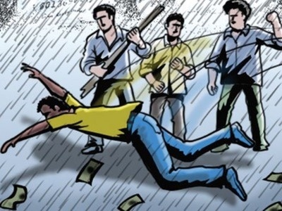 nashik,two,wheeler,owner,attack,loot | कामावरून घरी परतणा-या दुचाकीस्वाराची लूट