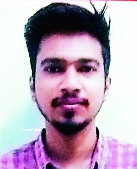 The lover committed suicide by hanging before his girlfriend | प्रियकराने प्रेयसीसमोर लावला गळफास