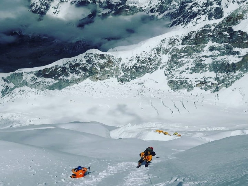 Giripremi's all 10 climbers summitted Mt. Kangchenjunga, India's highest peak and the world's third highest peak | पुण्यातील 'गिरिप्रेमी'ची ऐतिहासिक कामगिरी, कांचनजुंगा शिखरावर फडकवला तिरंगा 