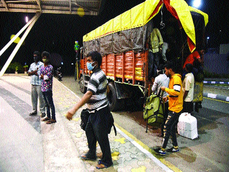  The migration of laborers fell on the diet; Navi Mumbai Municipal Corporation's load is reduced by 60% | मजुरांचे स्थलांतर पडले पथ्यावर; नवी मुंबई महापालिकेचा ६० टक्के भार कमी