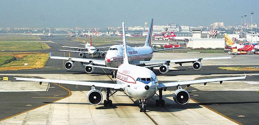  3,000 passengers lodged complaints about air travel in 6 months | ११ महिन्यांत हवाई प्रवासाबाबत १० हजार प्रवाशांच्या तक्रारी दाखल