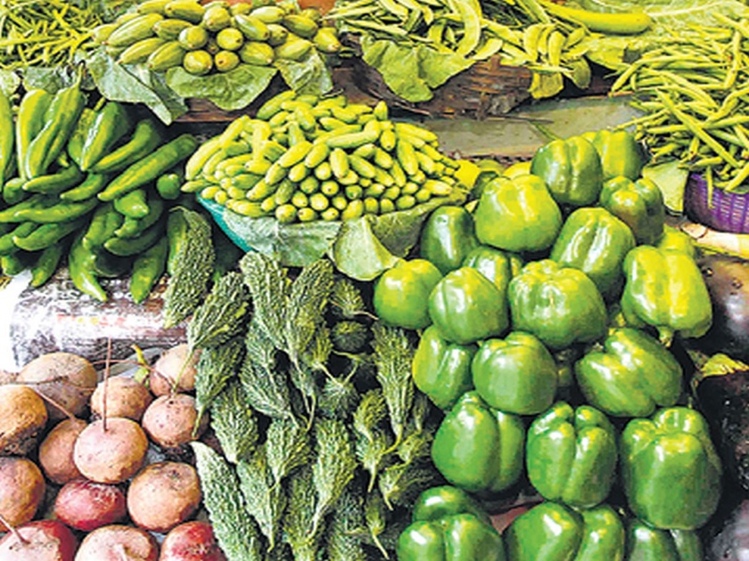Inflation hit; In Mumbai, the arrival of leafy vegetables has increased the market prices | महागाईचा फटका; मुंबईत पालेभाज्यांची आवक घसरल्याने बाजारभाव वाढले