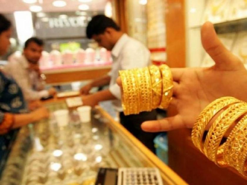 gold hits a new high of rs 68600 an increase of one thousand in a single day in jalgaon | सोन्याचा नवा उच्चांक, ६८,६०० रुपये तोळा; एकाच दिवसात एक हजाराने वाढ 
