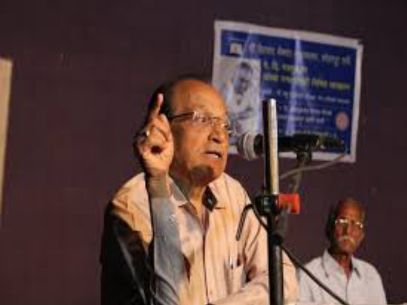Famous biographer Madhu Potdar (age 72) died at a private hospital | मराठी साहित्यिक आणि चित्रपट समीक्षक मधू पोतदार यांचे पुण्यात निधन