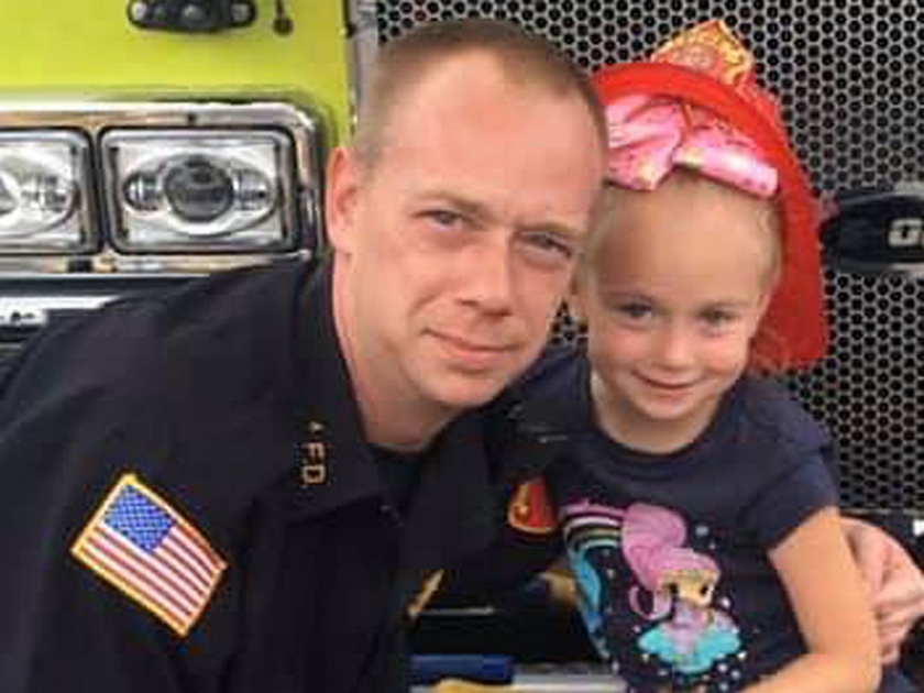 6 year old girl saves family from house fire in new jersey hailed as hero Facebook users reaction | घरात लागली होती आग, ६ वर्षाच्या मुलीने 'असा' वाचवला सर्वांचा जीव!