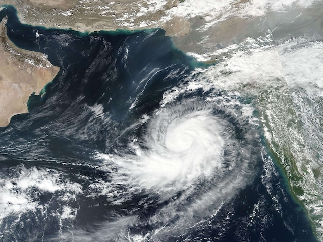 The transformation of 'Maha' into a severe cyclone | 'महा’ चे तीव्र चक्रीवादळात रुपांतर ; ७ नोव्हेंबरला गुजरात किनारपट्टीला धडकणार
