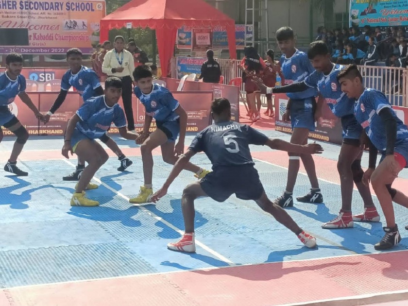  Maharashtra team qualified for the semi-finals of the 32nd Youth Group National Kabaddi Tournament  |  महाराष्ट्राची मुले उपांत्य फेरीत; गतविजेत्या राजस्थानला नमविले, आता बिहारशी लढत