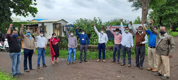 Strong protests by MSEDCL employees at Gadhinglaj | गडहिंग्लजला महावितरण कर्मचाऱ्यांची जोरदार निदर्शने