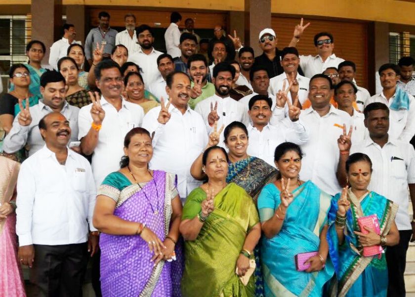 BJP-Shiv Sena together in Solapur municipal corporation elections | विषय समिती सभापती निवडणुकीसाठी सोलापूर महापालिकेत भाजप-शिवसेना एकत्र