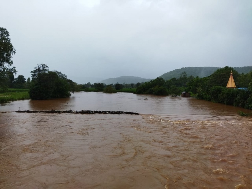 Four dams in Bhudargad taluka under water due to incessant rains | संततधार पावसाने भुदरगड तालुक्यातील चार बंधारे पाण्याखाली