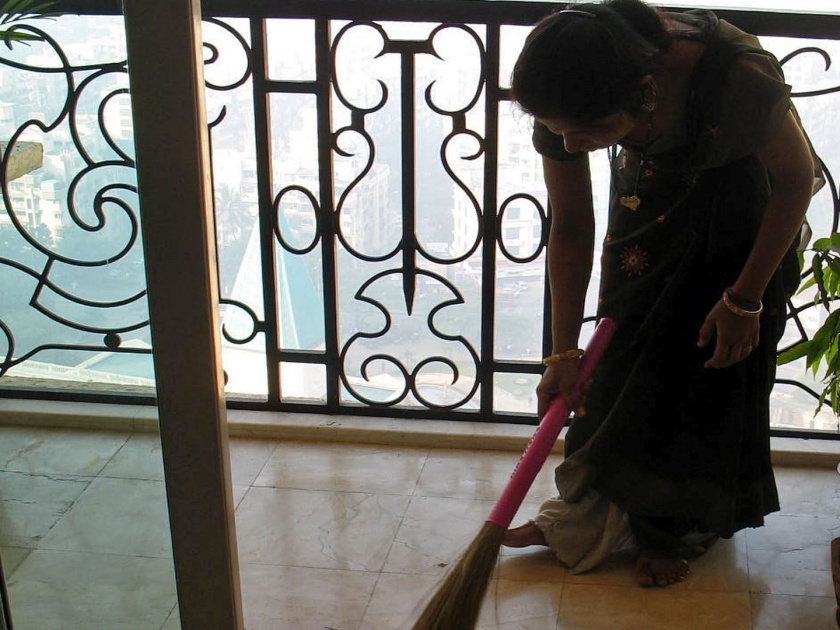 Deprived of domestic workers during the Corona period | कोरोना काळात घरेलू कामगार वंचित
