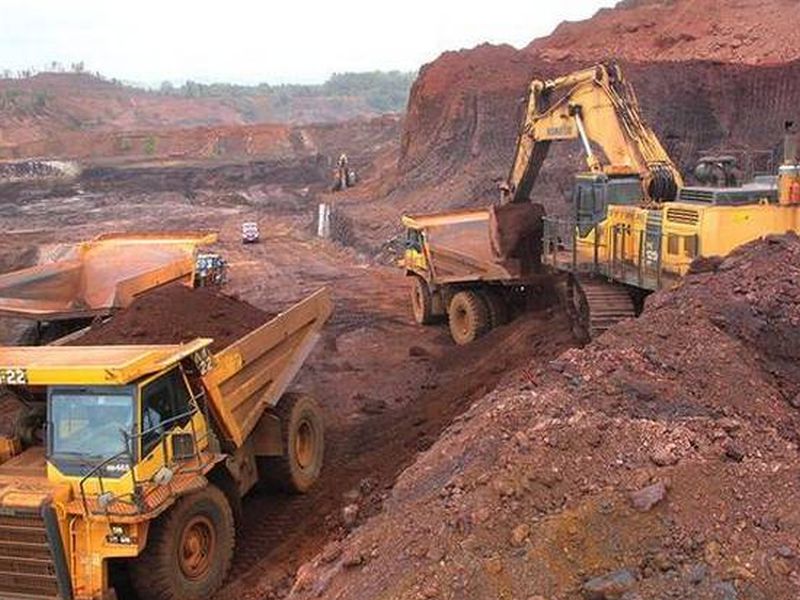 Court orders ban on mineral transport | न्यायालयाकडून खनिज वाहतूक बंदीचा आदेश  