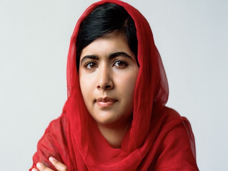 Afghanistan Crisis: Countries around the world should open borders for refugees - Malala | Afghanistan Crisis: जगभरातील देशांनी निर्वासितांसाठी सीमा खुल्या कराव्या - मलाला
