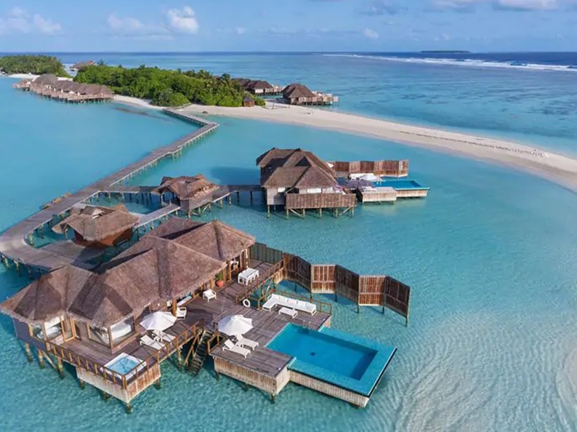 See inside the worlds first underwater hotel villa | मालदीवमध्ये आहे जगातील पहिला अंडरवॉटर व्हिला!