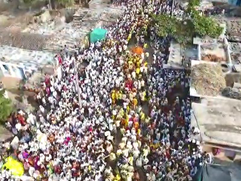 The beginning of Shrikhetra Milegaon Yatra, the crowd of devotees | VIDEO- श्रीक्षेत्र माळेगाव यात्रेला सुरूवात, भाविकांची अलोट गर्दी