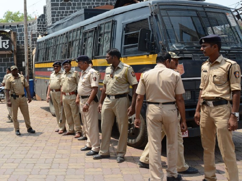 Ahmednagar city tension, police constable increase | अहमदनगर शहरात तणाव, पोलीस बंदोबस्तात वाढ