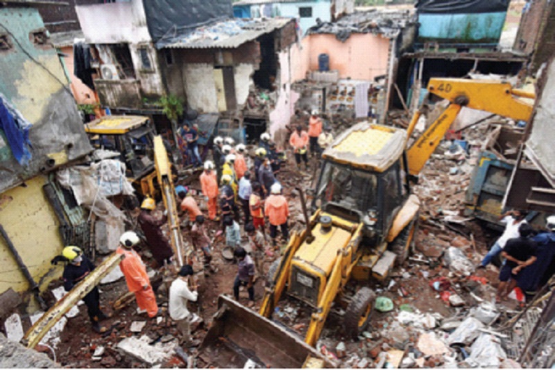 Mumbai Building Collapse : Carelessly surrounded; 12 killed in Malad building collapse | Mumbai Building Collapse : निष्काळजी भोवली; मालाडमध्ये बांधकाम कोसळून १२ जणांचे बळी