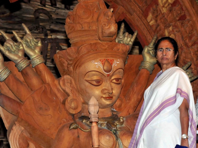 High court revokes mamata banerjees ban on Durga idol immersion on muharram | मुहर्रमच्या दिवशी दुर्गा विसर्जनास बंदी घालण्याचा प. बंगालचा निर्णय उच्च न्यायालयाकडून रद्द, ममता बॅनर्जींना चपराक