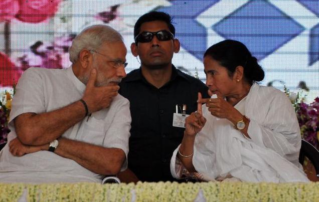 Mamata Banerjee will appear on the same platform with Narendra Modi before the opposition meeting | विरोधकांच्या बैठकीआधी नरेंद्र मोदींसोबत एकाच मंचावर दिसणार ममता बॅनर्जी