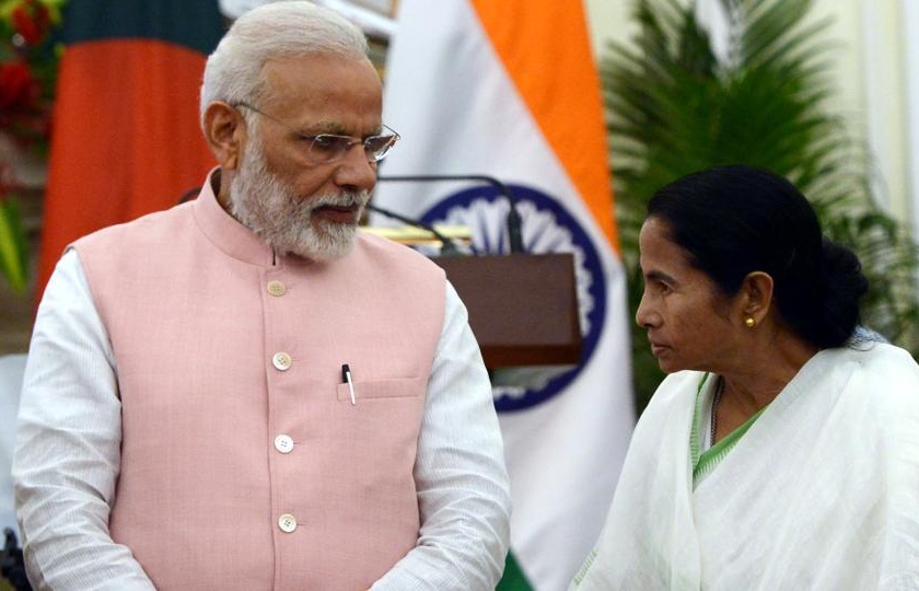 Modi's Claiming that Mamata banarji's 40 MLAs are in touch | मोदींचा गौप्यस्फोट; ममतांचे 40 आमदार संपर्कात असल्याचा दावा