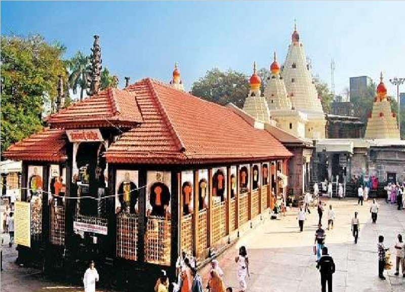 Corruption in West Maharashtra Devasthan Samiti The temple became infamous | अंबाबाईच्या तिजोरीवर डल्ला : विश्वस्त बेभान, देवस्थान झाले बदनाम