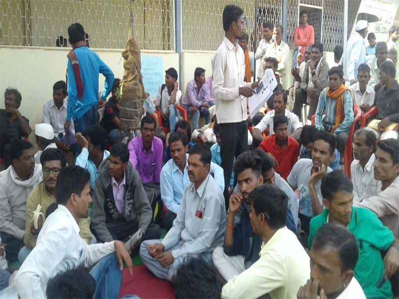 Mandovi villagers have started fasting | मांडवी ग्रामस्थांचे उपोषण सुरूच