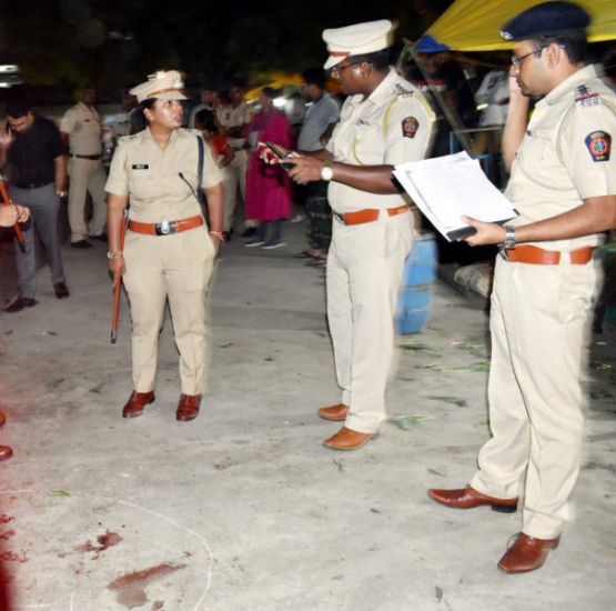 Youth murdered in market place at Nagpur : Three accused arrested | नागपुरात भर बाजारात तरुणाची हत्या  : तीन आरोपींना अटक