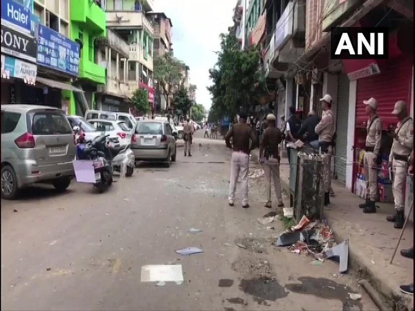 4 policemen and 1 civilian injured in an ied blast in imphal manipur | Video : इंफाळमध्ये आयईडी स्फोट; 4 पोलीस आणि एक नागरिक जखमी