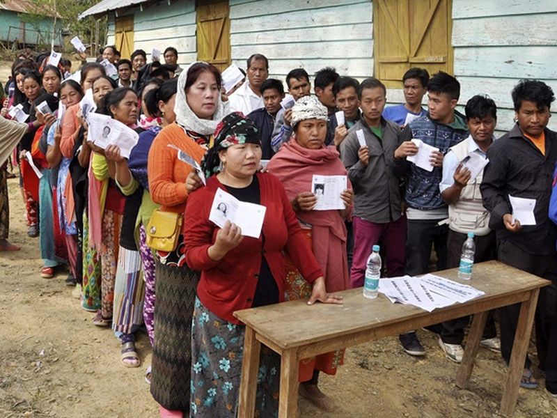 Now the expulsion of infiltrators will be done in Manipur | आता मणिपूरमधून होणार घुसखोरांची हकालपट्टी