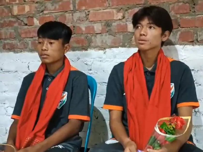Football Champ Ngamgouhou Mate Lifts Cup For India in U-16 SAFF, Returns Home To Find Manipur House Gone | भारतासाठी चषक जिंकला, पण मणिपूरमध्ये गमावलं हक्काचं घर; कर्णधार राहतोय Relief Camp मध्ये!